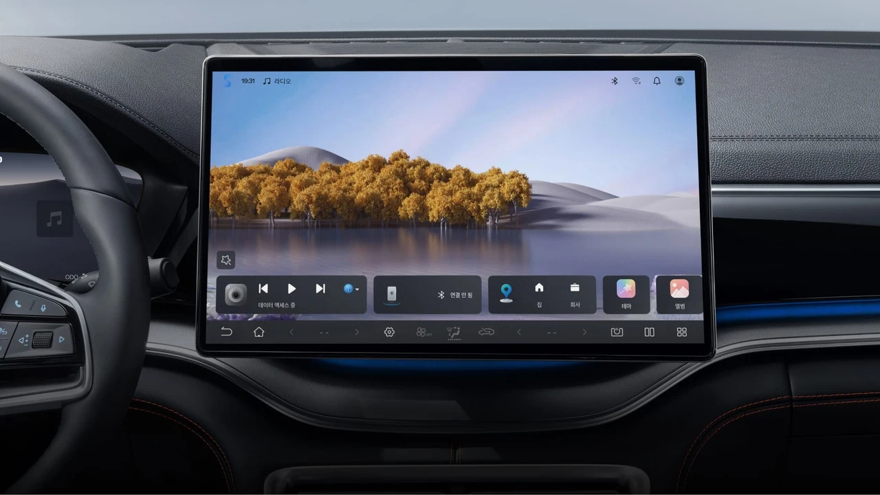 15.6인치 로테이팅 터치스크린 BYD Korea 공식 이미지
