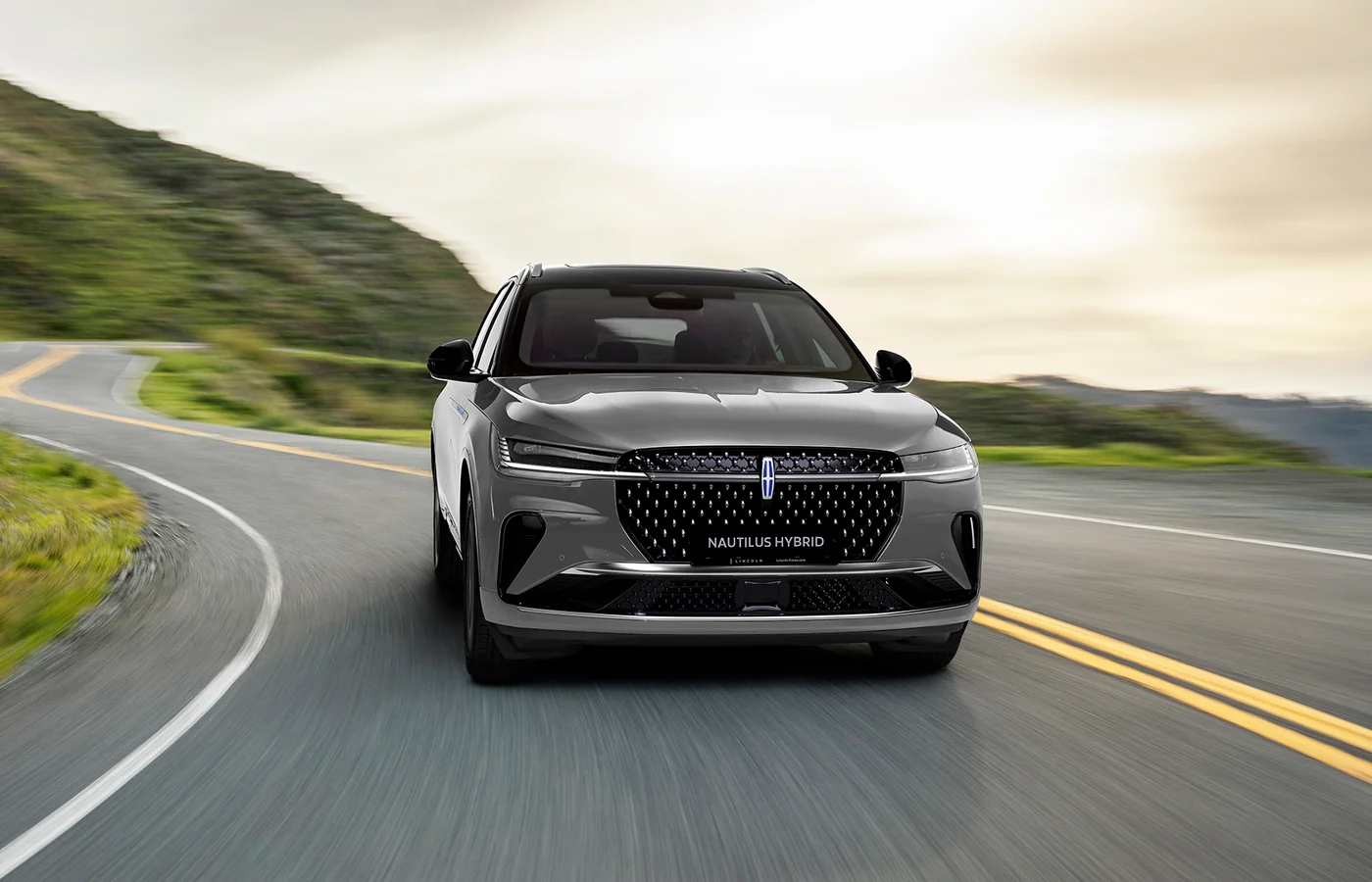 2.0L Turbo Hybrid AWD 링컨 공식 기능 이미지
